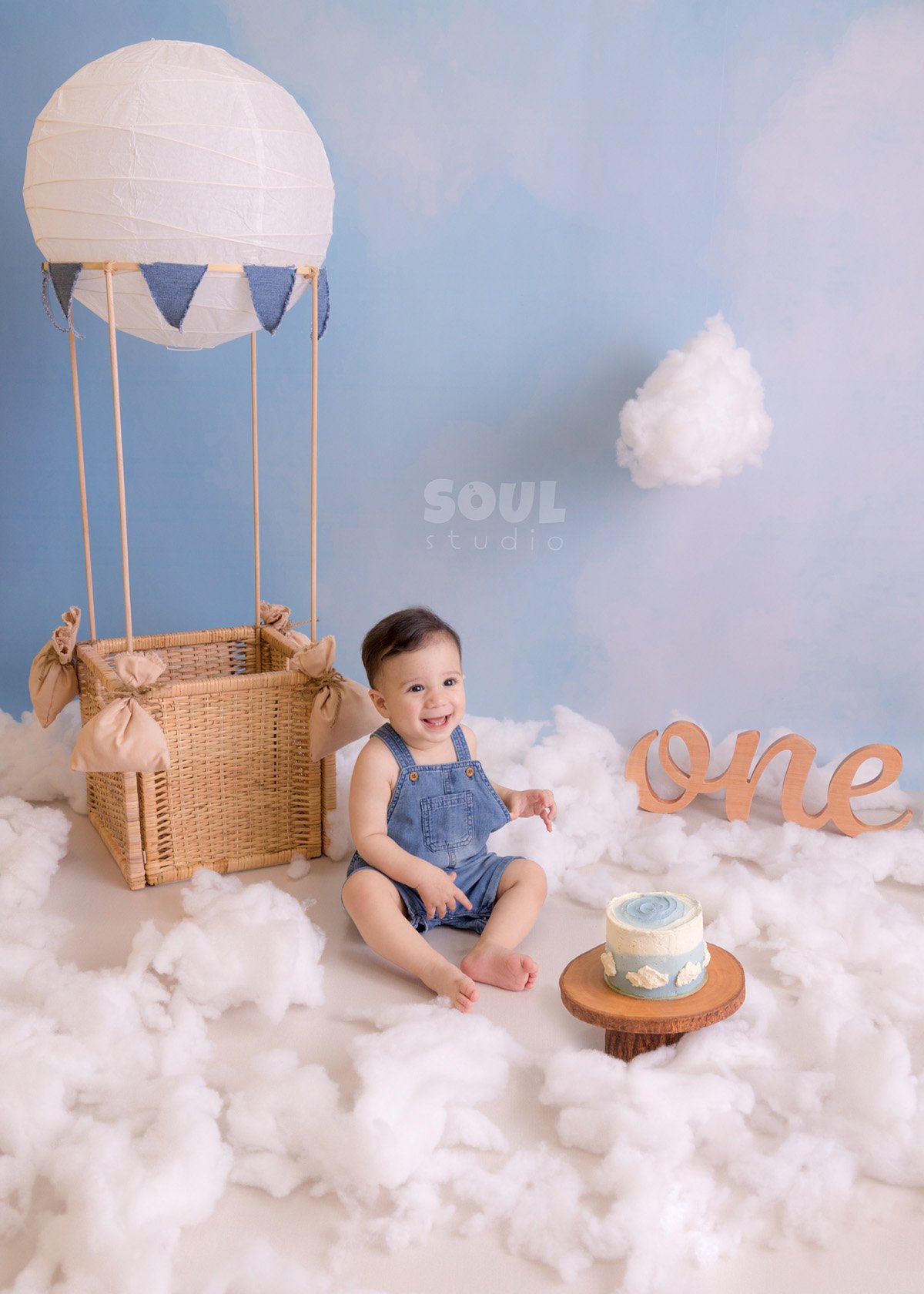 Hot air balloon cake smash on the clouds at Soul Studio, Amman