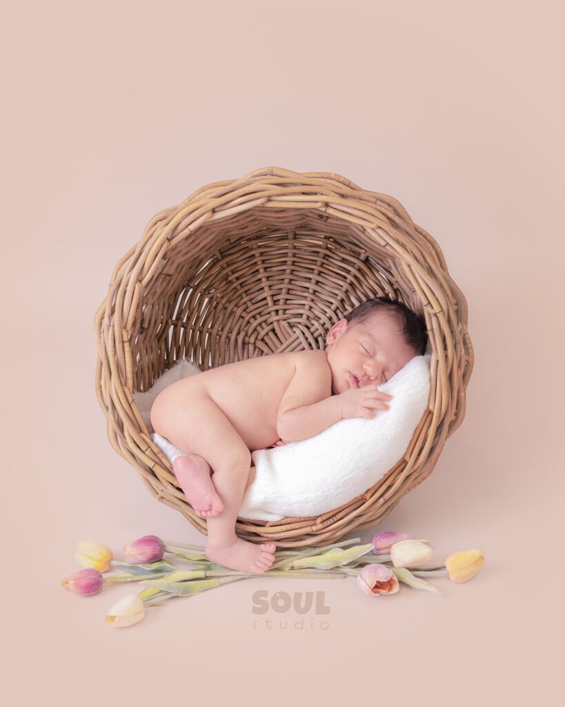 Newborn-Baby-Sleeping